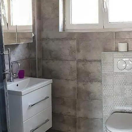Apartament 1 Bedroom Cozy In *