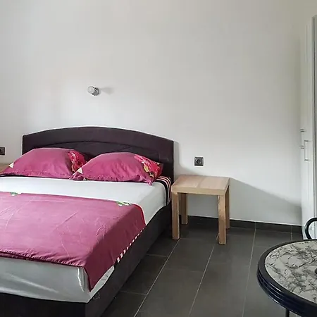 1 Bedroom Cozy In Biograd Na Moru