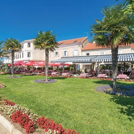 1 Bedroom Cozy In Biograd Na Moru
